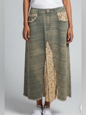 Three Birds Nest Upcycled Denim Calico Midi Skirt size S NWOT